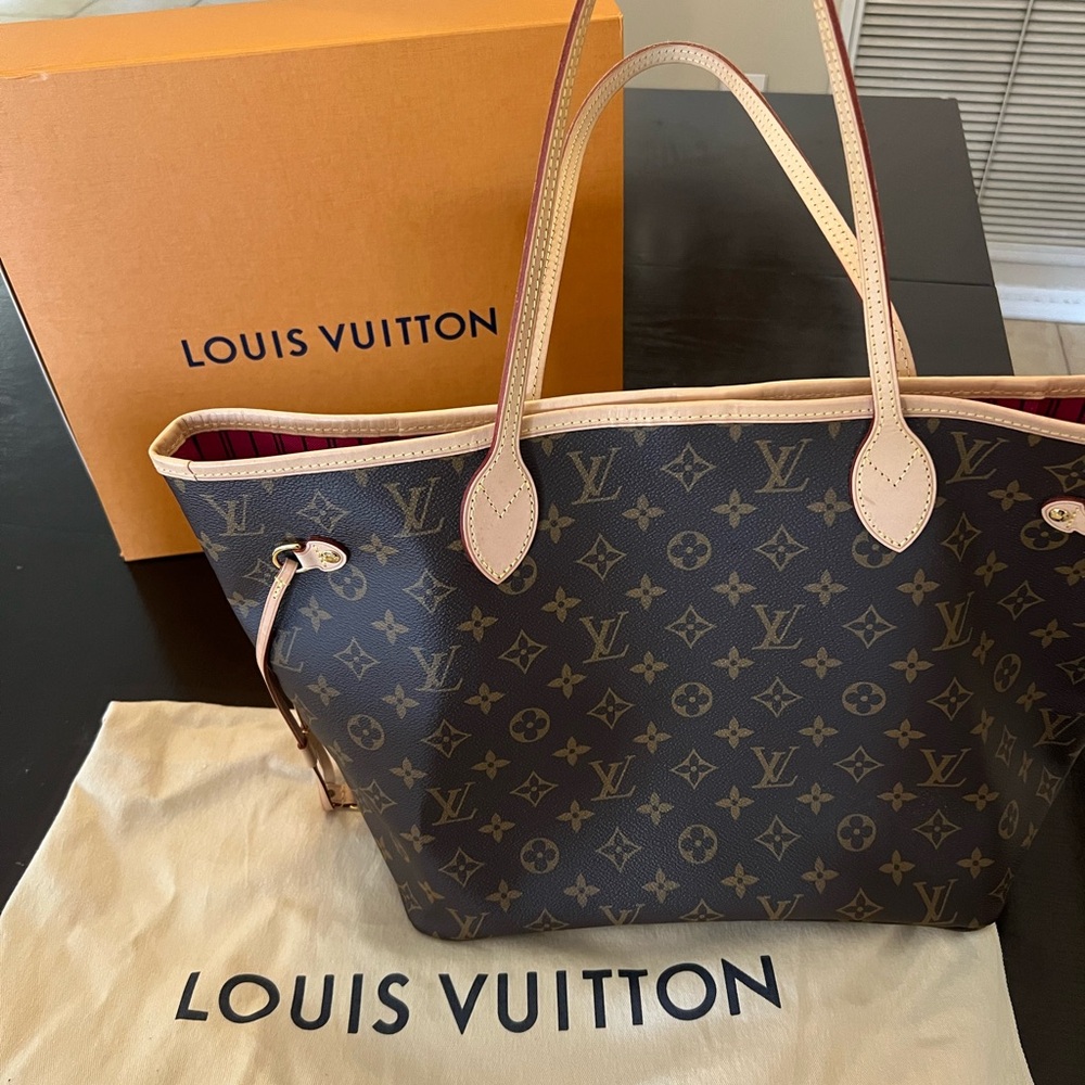 NEW Louis Vuitton Neverfull MM
